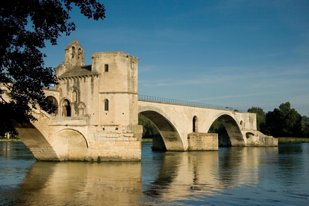 Pont d'Avignon - Patrimoine - l'Ostal